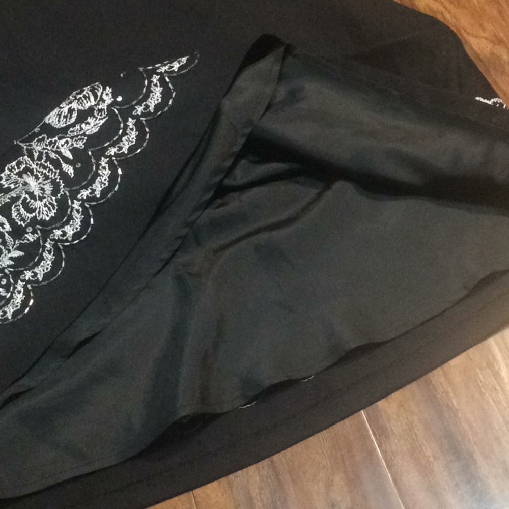 Loft Embroidered/Beaded A-Line Linen Skirt - Picture 7 of 8